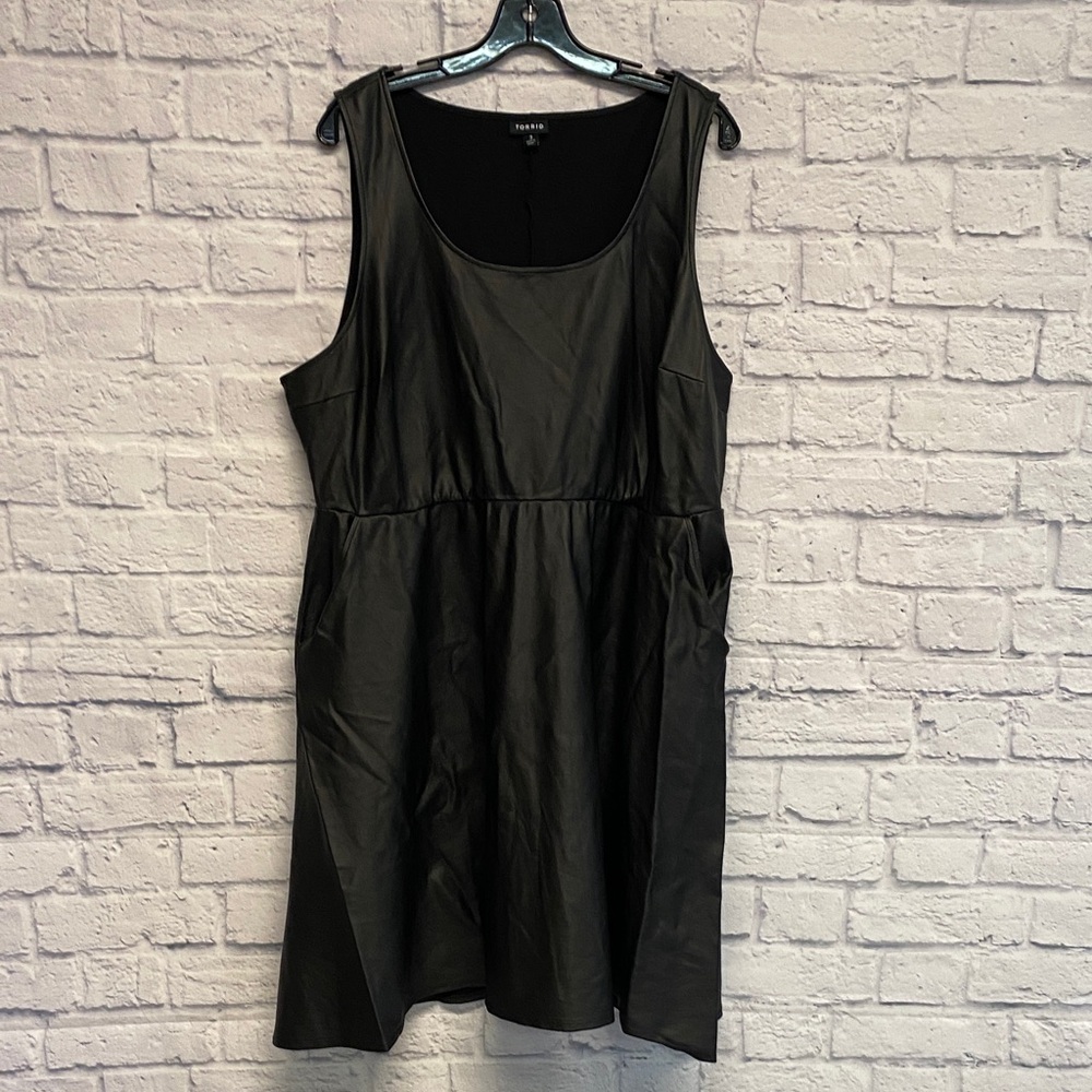 torrid Black Faux Leather Sleeveless Skater Dress size 3X - Picture 5 of 9